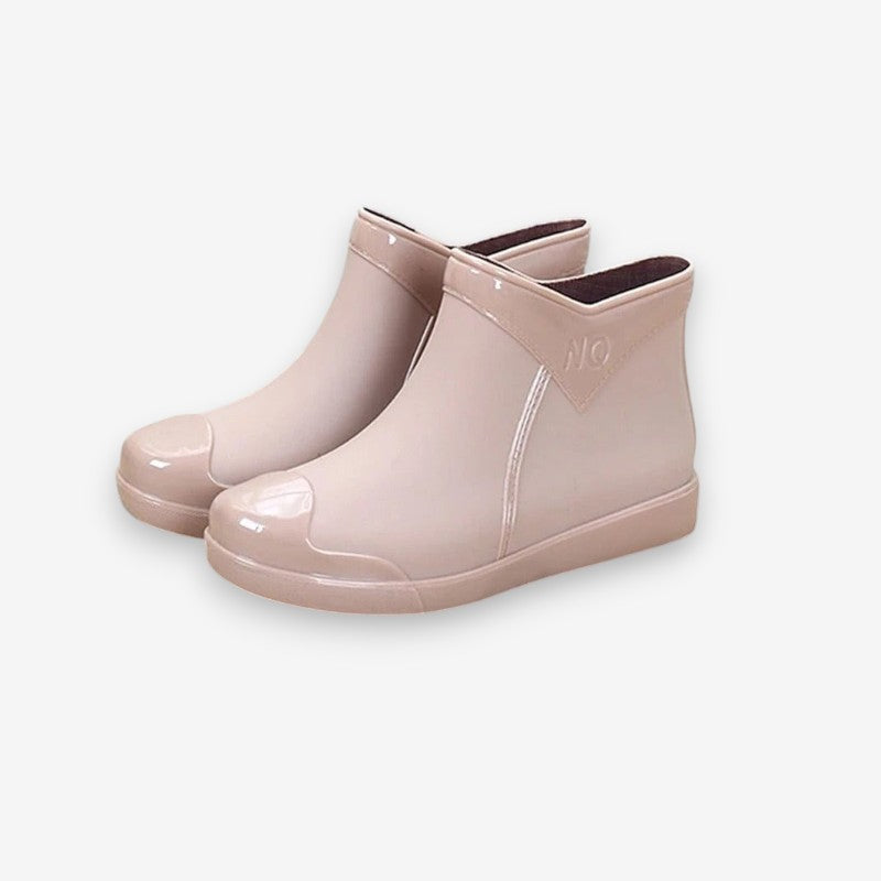 Bottes Femmes à talon plat et bout rond élégant