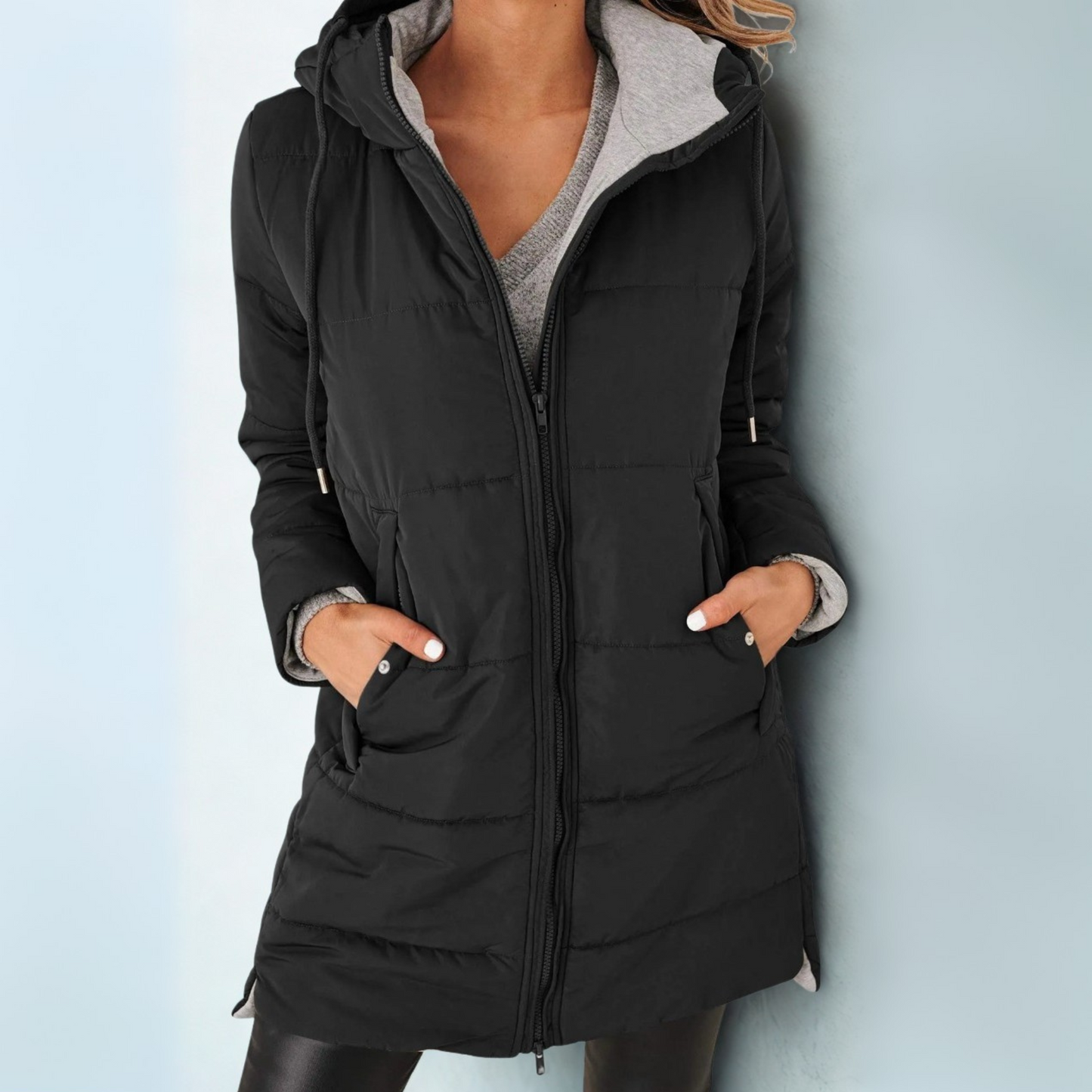 Doudoune Hivernale Femme avec Capuche et Poches Zippées