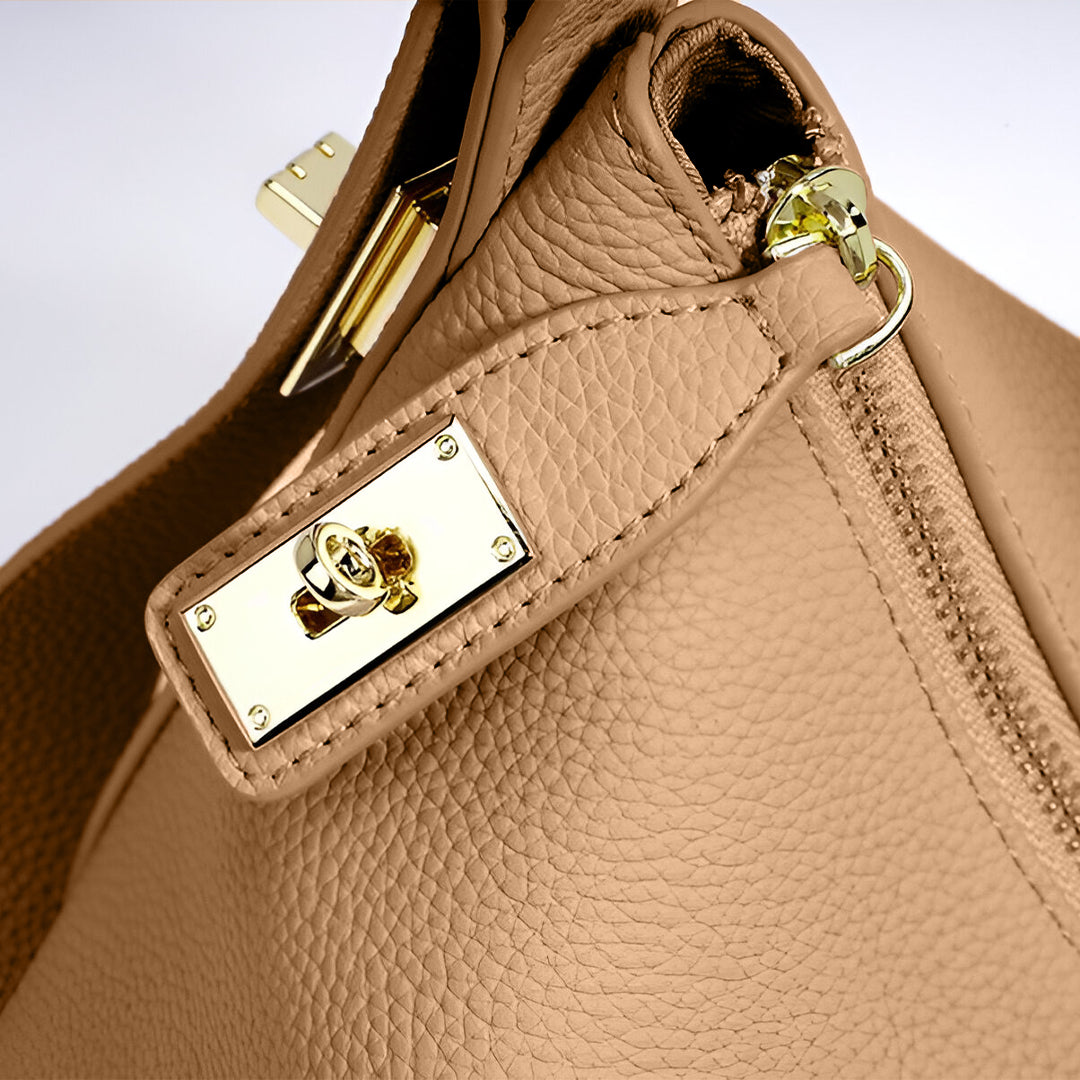 Sac à Épaule Femme en Cuir Structuré Beige avec Fermeture Dorée