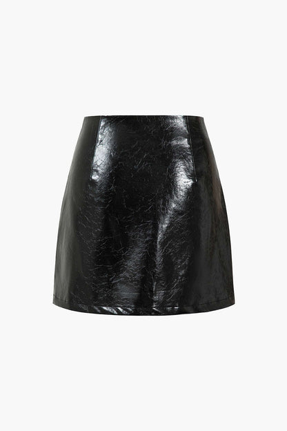 Robe Mini en Cuir Noir Élégante avec Boutons Dorés