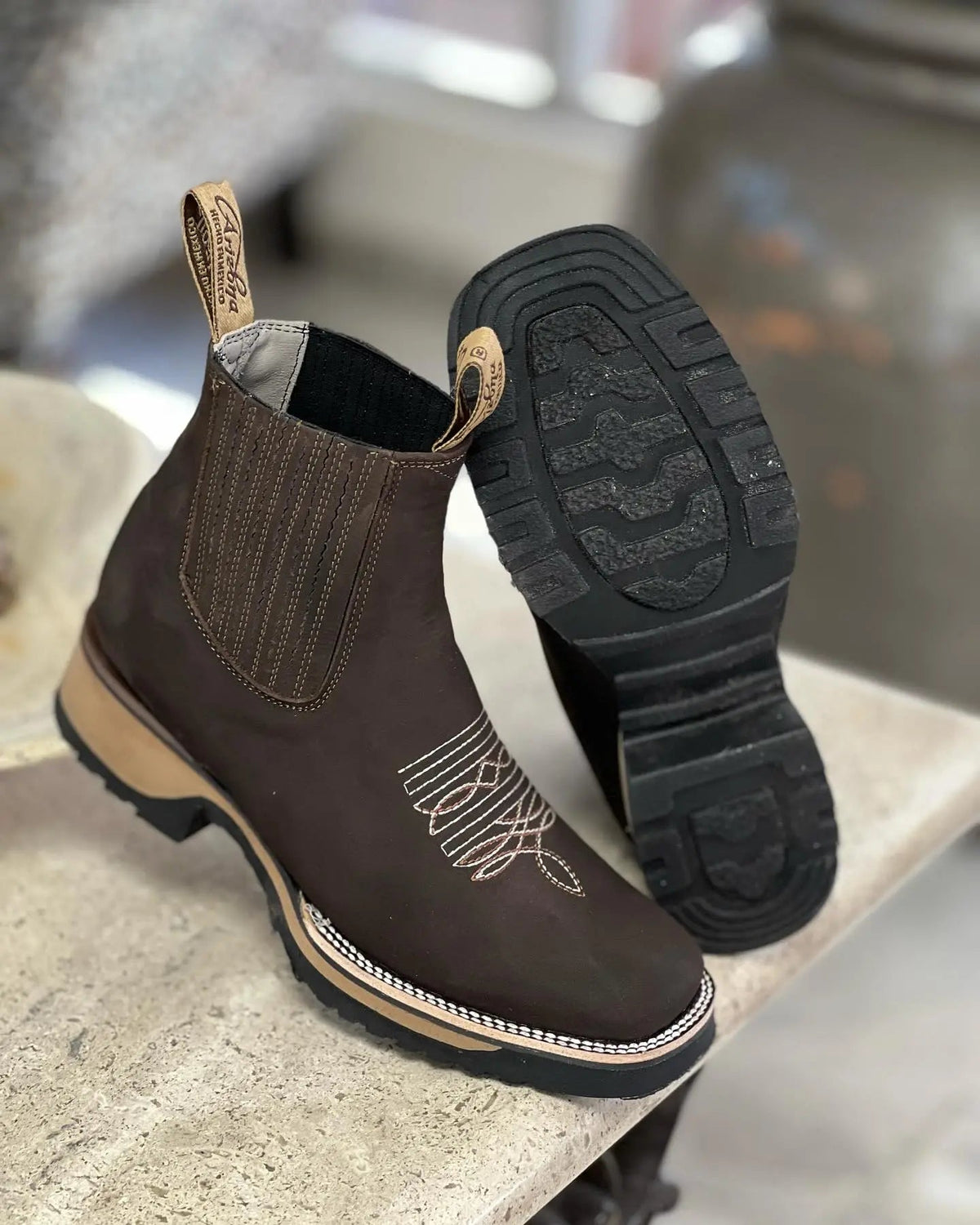 Clara | VIELSEITIGE COWBOYSTIEFEL FÜR MÄNNER UND FRAUEN Zendoo.de