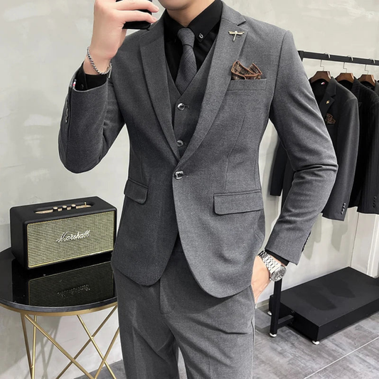 Costume Homme Noir Classique Trois Pièces avec Gilet et Cravate - PanierRoyale