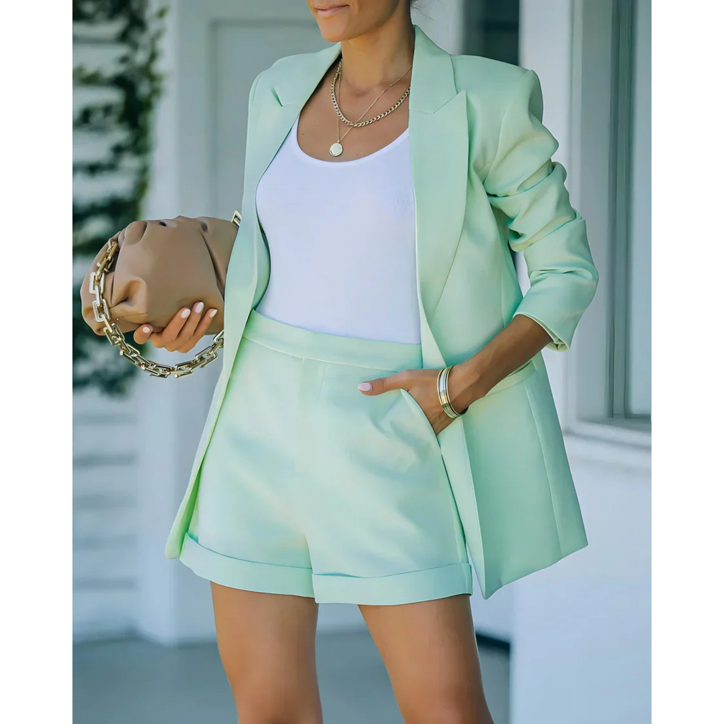Costume Femme Élégant et Confortable