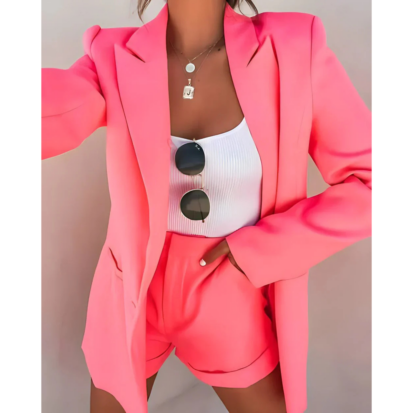 Costume Femme Élégant et Confortable