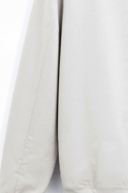 Blouson Aviateur Minimaliste Élégant et Polyvalent