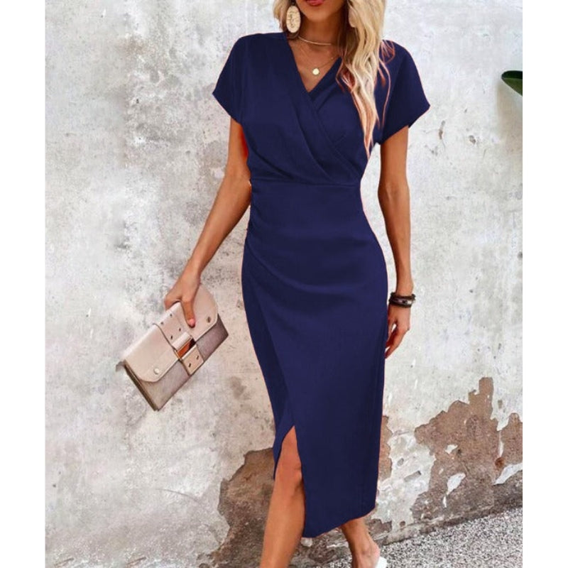Robe femme séductrice décolleté profond manches courtes