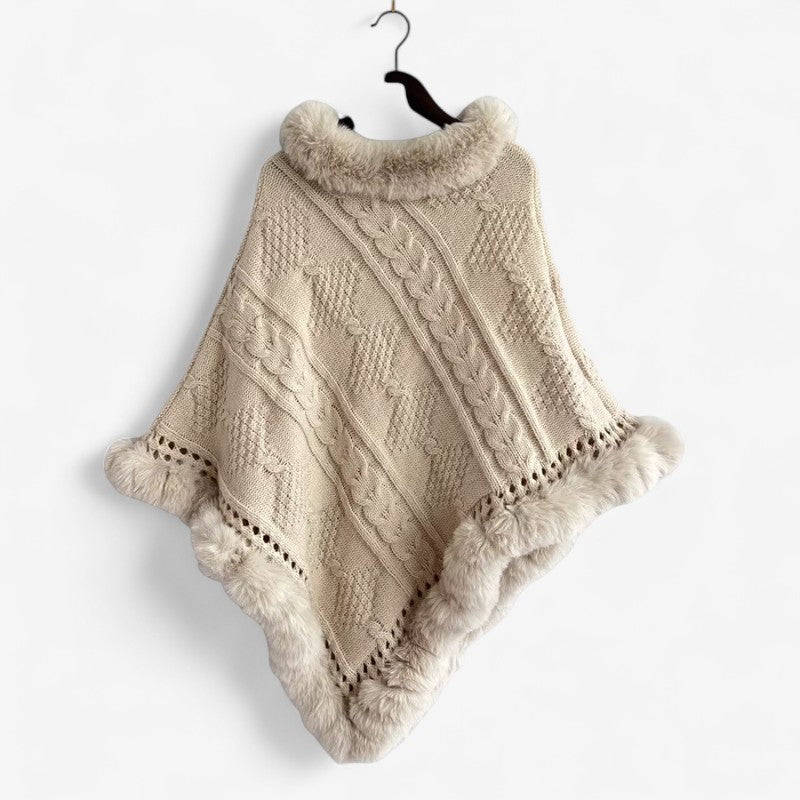 Poncho en Laine Doux au Col Fourré - PanierRoyale