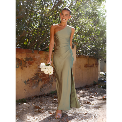 Robe de soirée femme épaule dévoilée élégante
