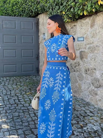 Ensemble Brodé 2 Pièces : Top Cropped et Jupe Fluide