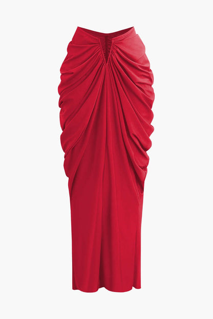 Robe Cocktail Épaules Découvertes avec Drapage Élégant