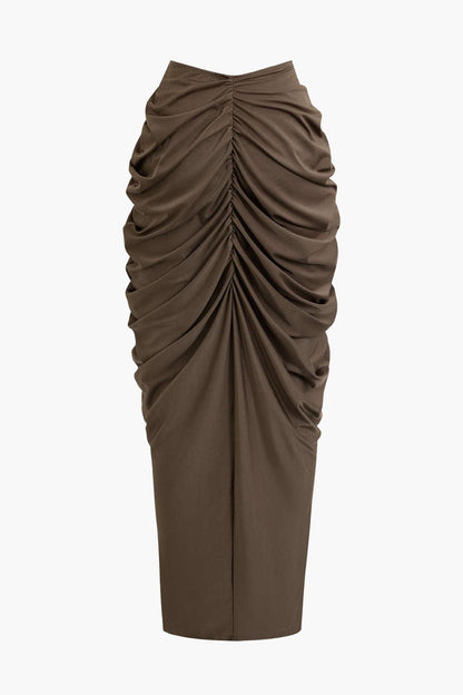 Robe Cocktail Épaules Découvertes avec Drapage Élégant