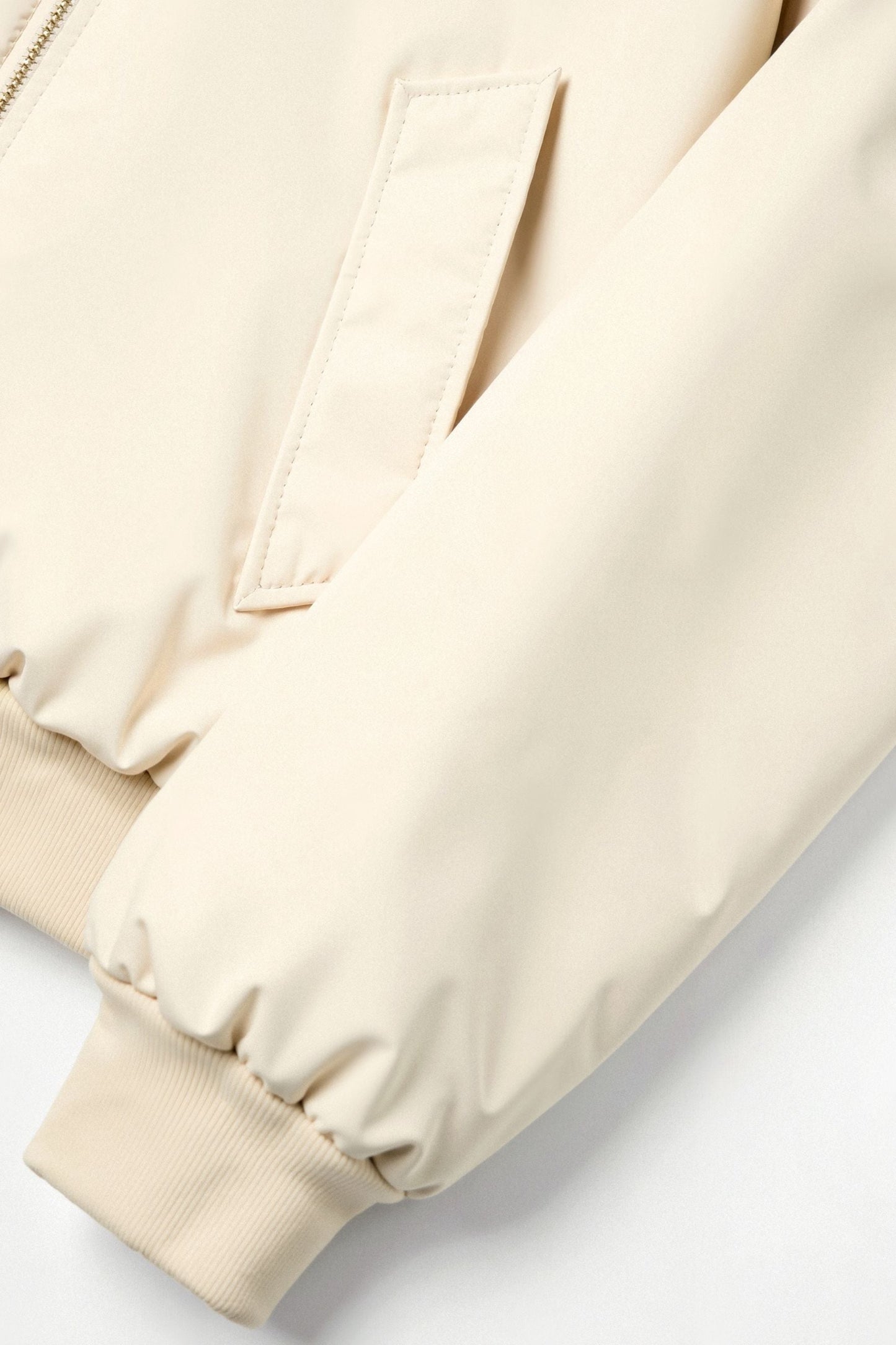 Blouson Bomber Élégant et Confortable