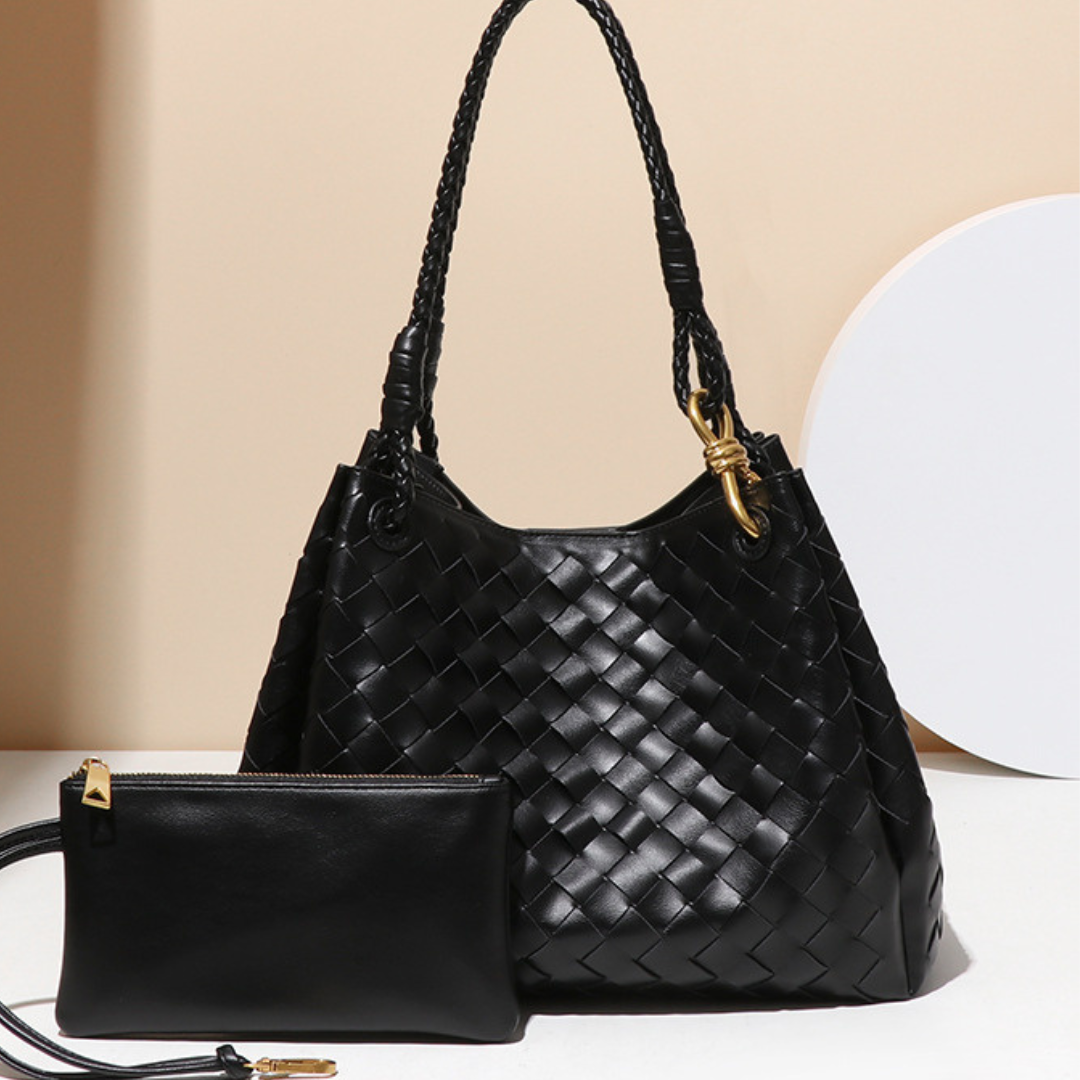 Sac à main femme noir végan avec bretelle et détails dorés