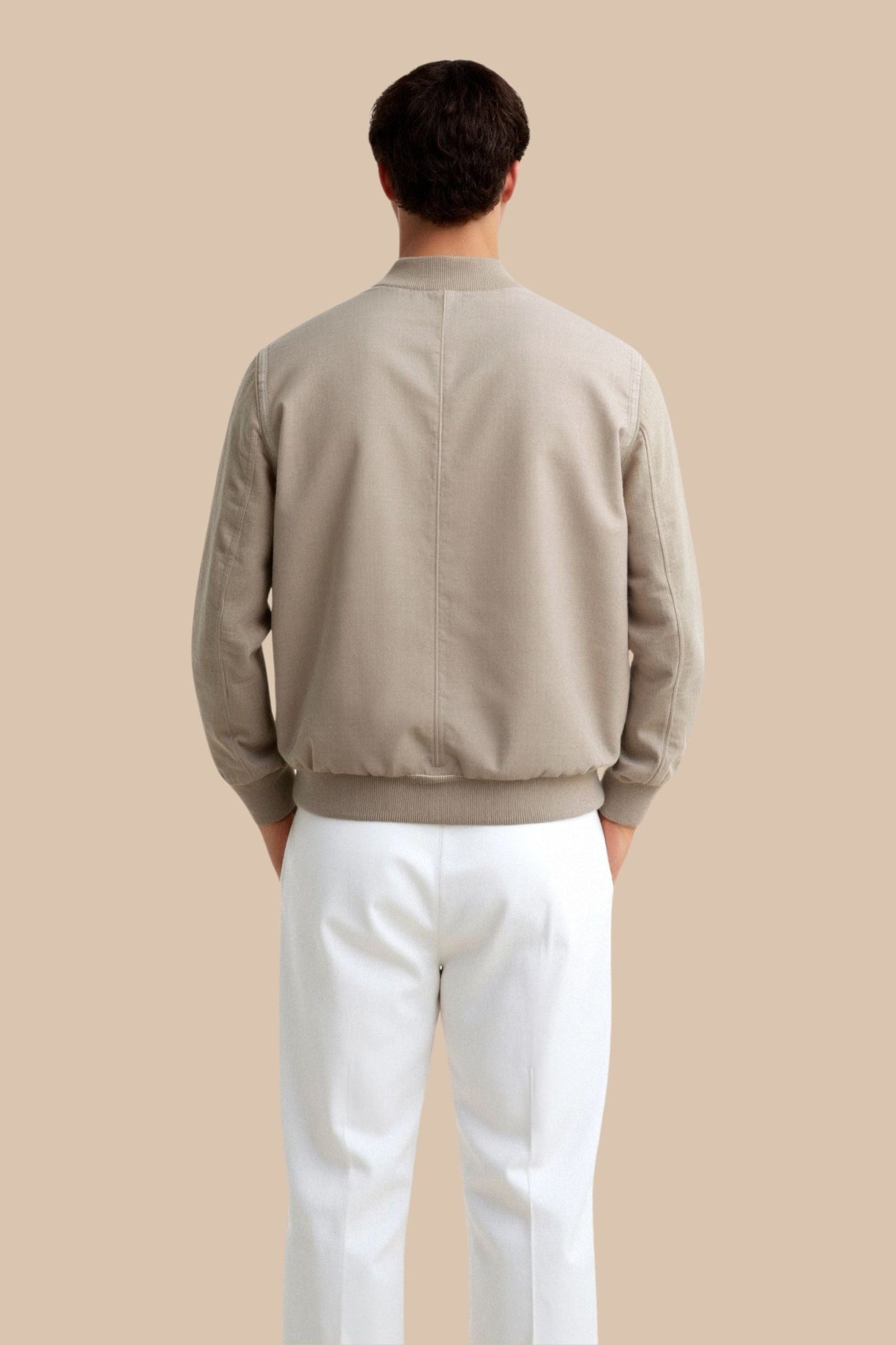 Blouson Aviateur Minimaliste Élégant et Polyvalent