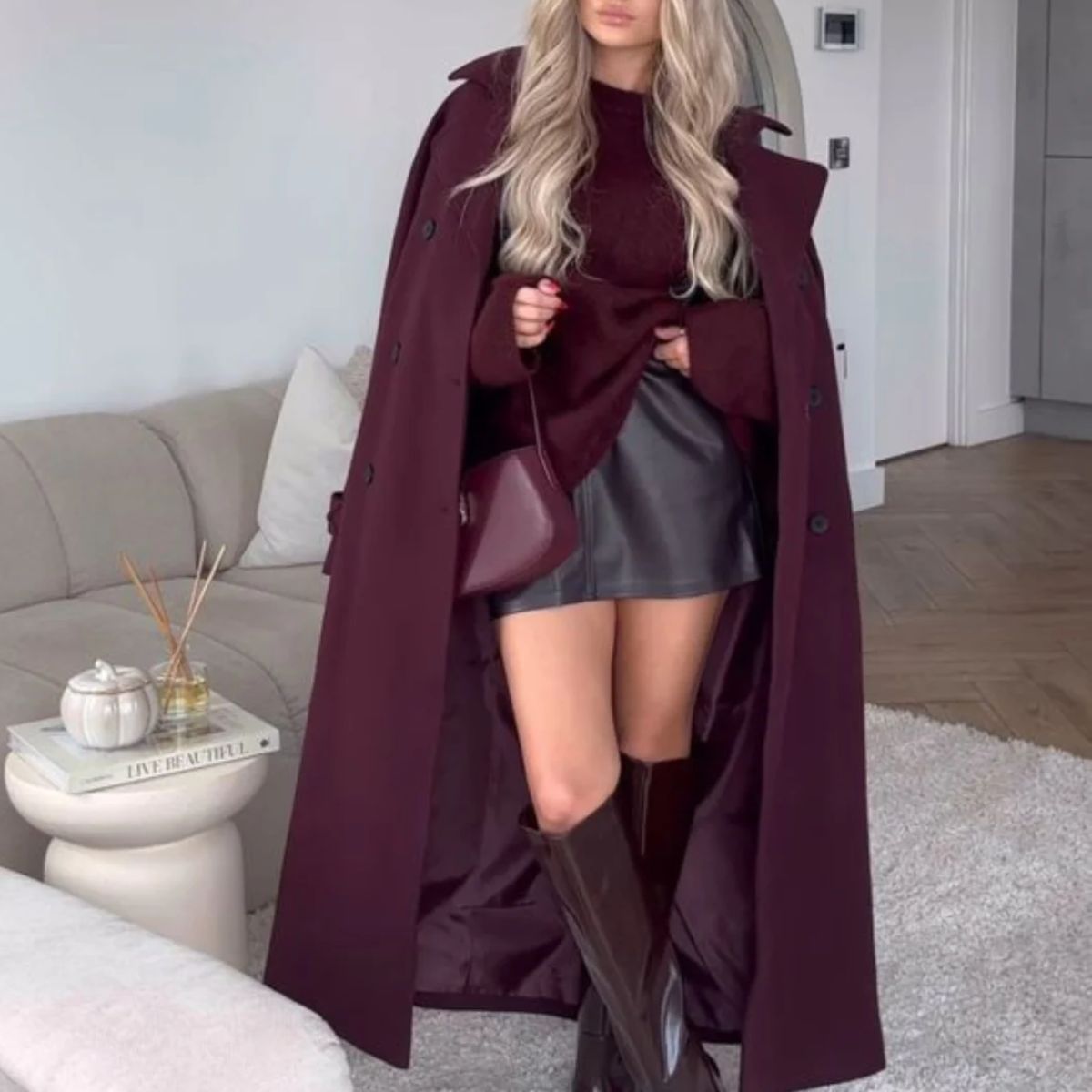 Trench-coat élégant bordeaux à ceinture
