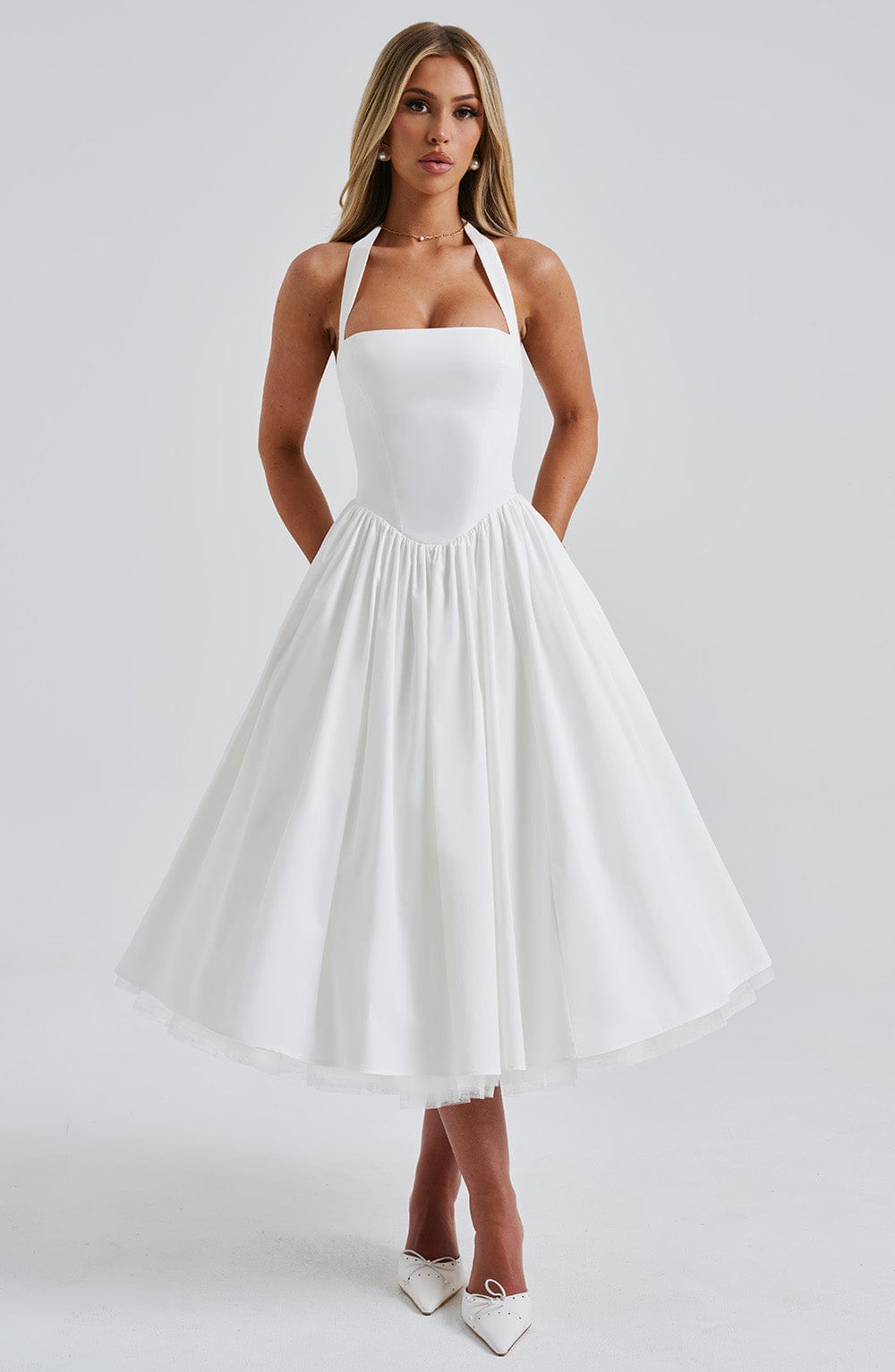 Robe de mariée invitée midi élégante pour femmes