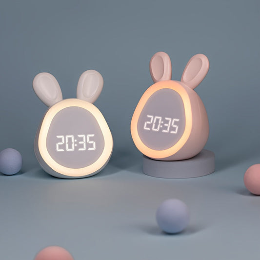 Réveil Enfant Lapin Confortable avec Projecteur de Nuit - PanierRoyale