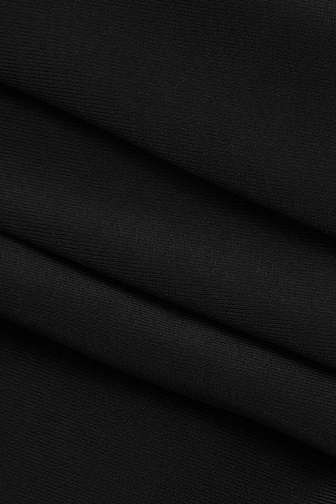 Robe Cocktail Épaules Découvertes avec Drapage Élégant