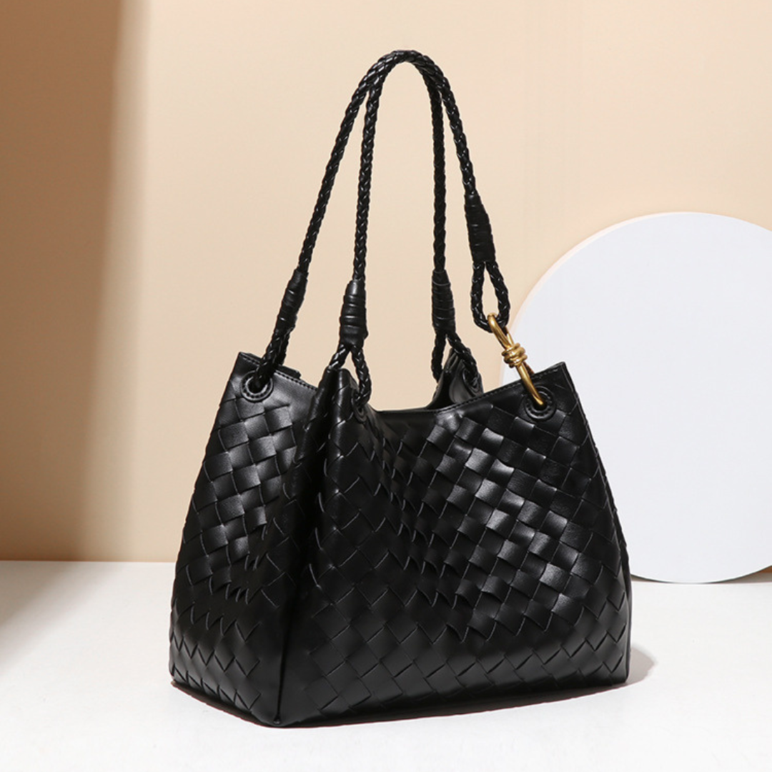 Sac à main femme noir végan avec bretelle et détails dorés