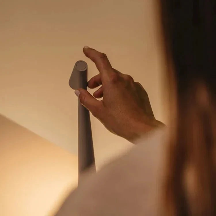 Lampe LED Sans Fil Aluminium Design Rechargeable Autonomie Longue