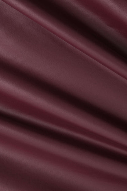 Veste en Cuir Imitation Féminine avec Taille Cintrée et Ourlet Asymétrique