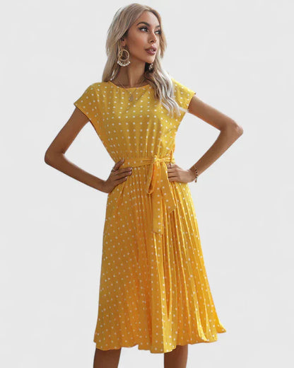 Robe Femme Courte Manches Courtes et Folds
