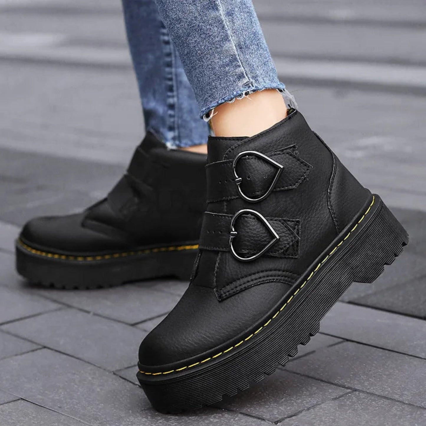 Bottines Femmes Élégantes à Boucles en Cuir