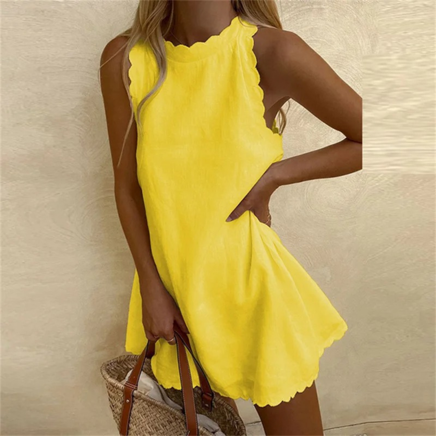 Robe courte Femme Lin Sans manches Finitions ondulées