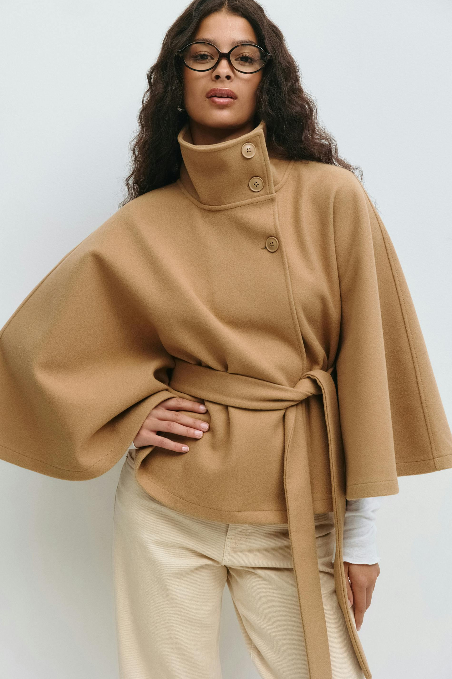 Veste Cape Féminine Élégante avec Ceinture ajustable