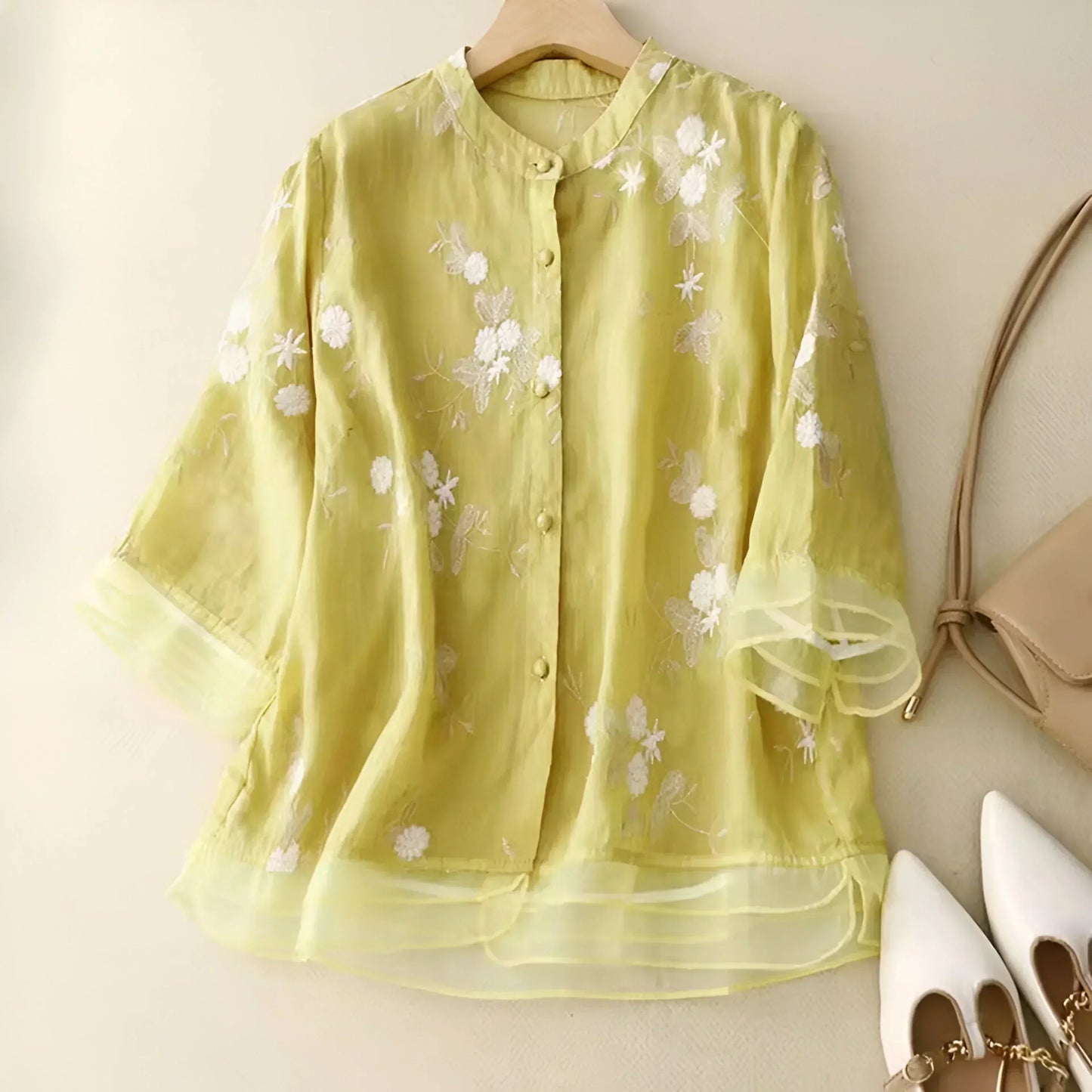 Blouse en Soie Légère à Fleurs Élégante