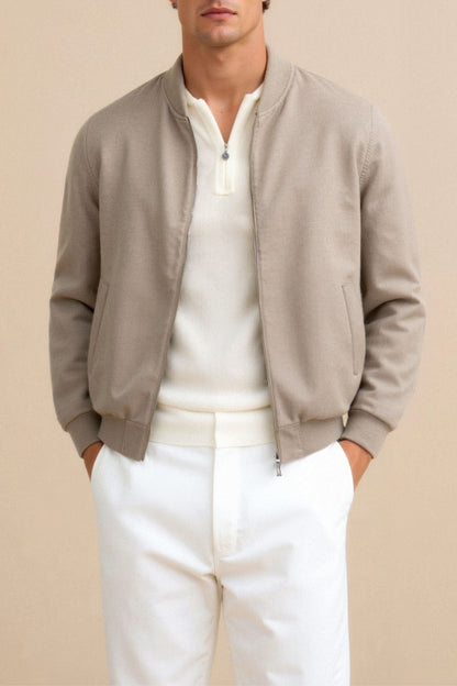 Blouson Aviateur Minimaliste Élégant et Polyvalent