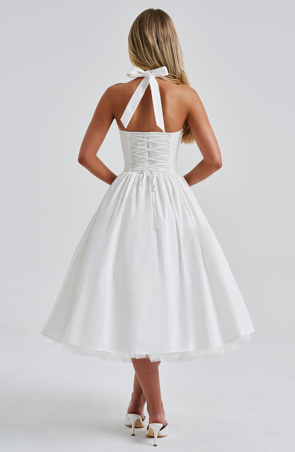 Robe de mariée invitée midi élégante pour femmes