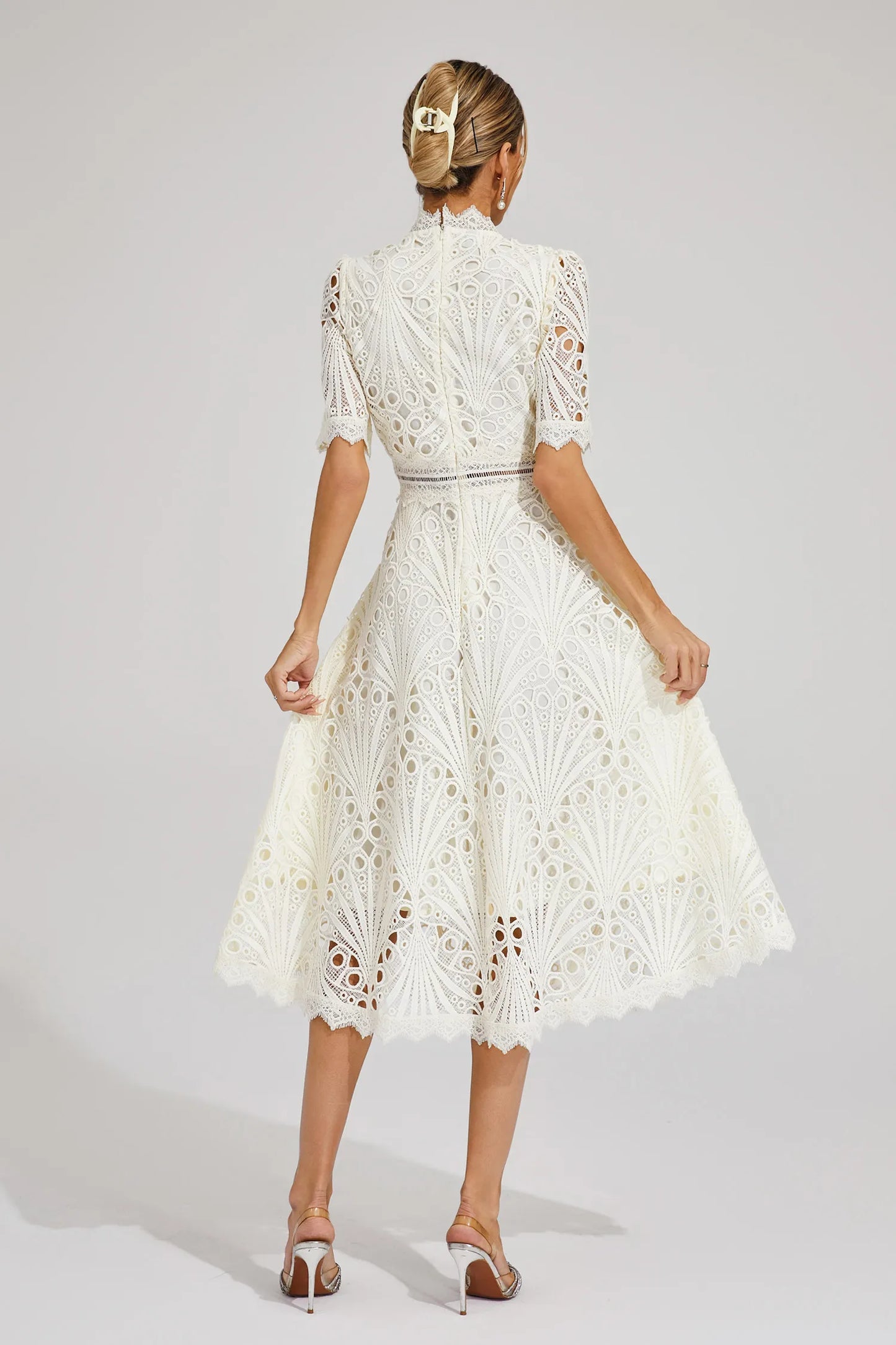 Robe en Dentelle Midi Élégante pour Femme