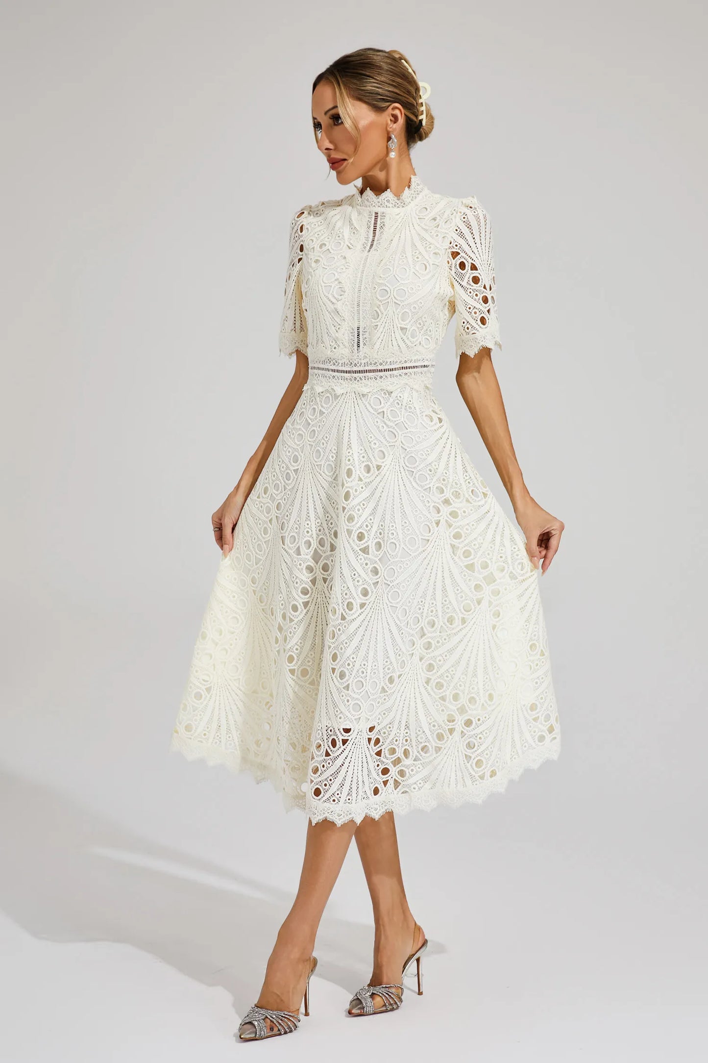 Robe en Dentelle Midi Élégante pour Femme - BerlinGlamour