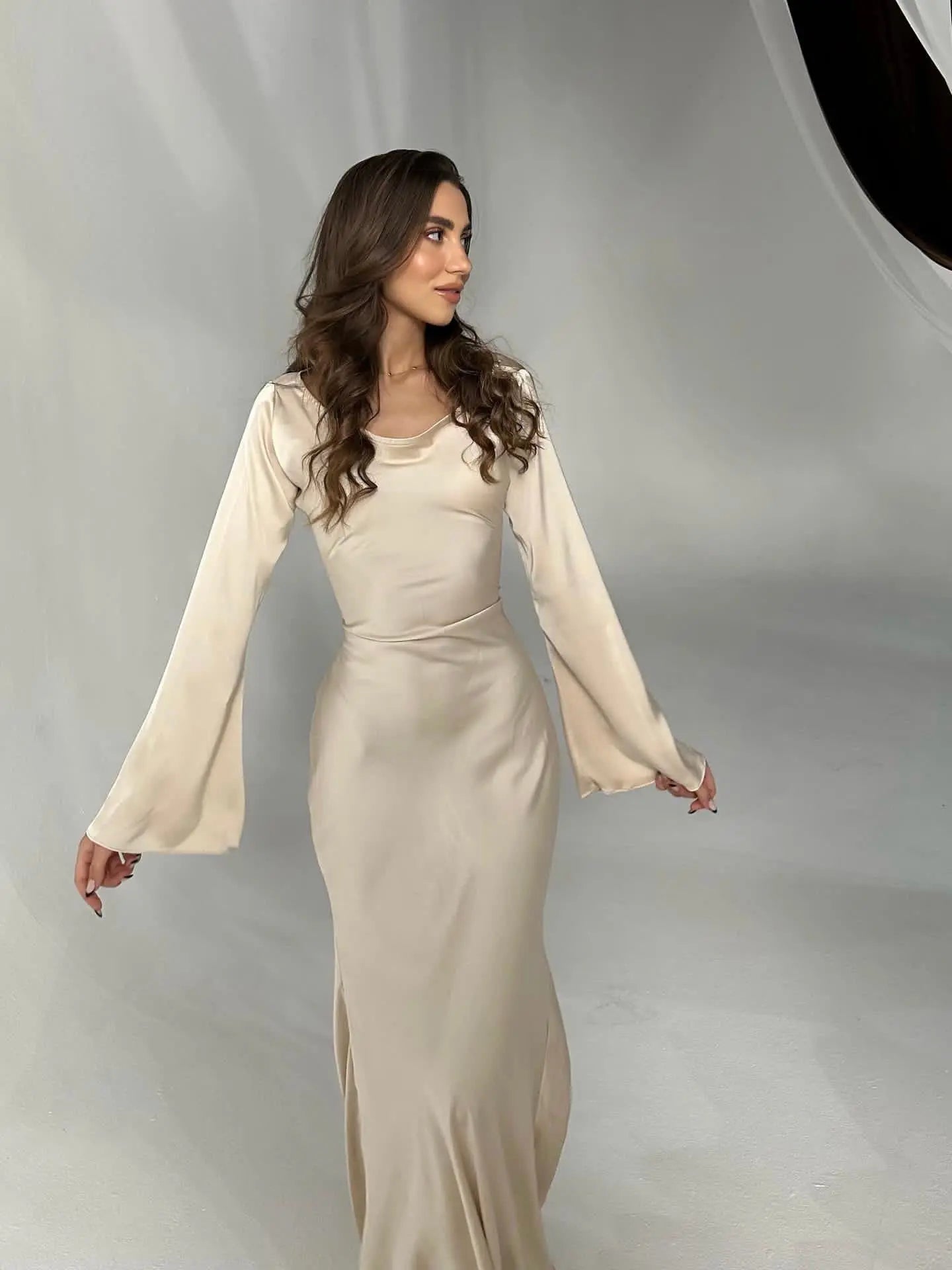 Sophie | Langärmliges Maxikleid – Fließender Schnitt für Eleganz und Komfort Zendoo.de