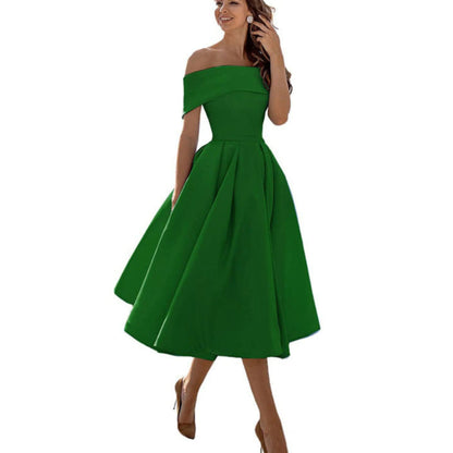 Robe Féminine Évasée Découpe Épaules