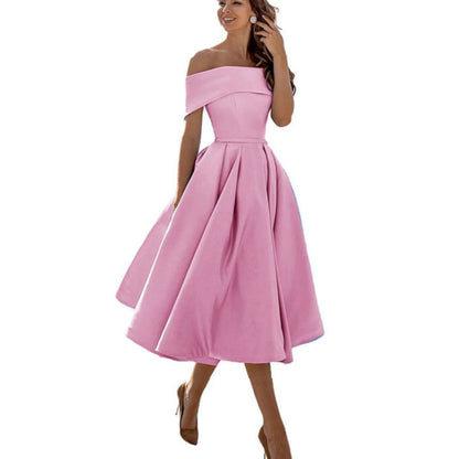 Robe Féminine Évasée Découpe Épaules