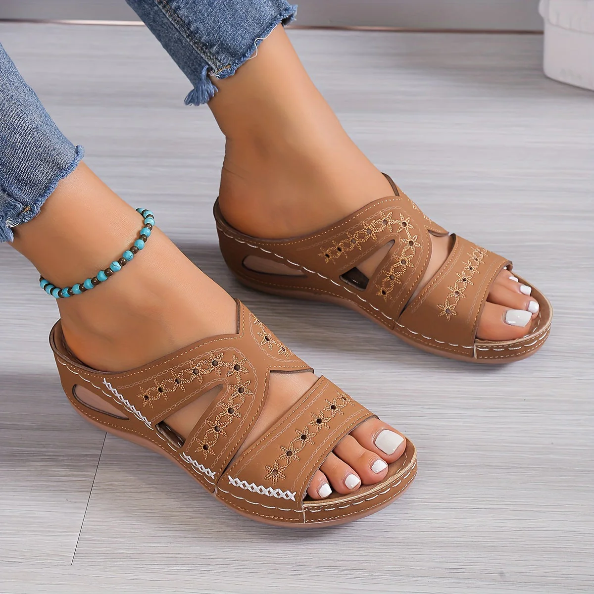 Sandales Femmes Cuir Marine à Talon Basse