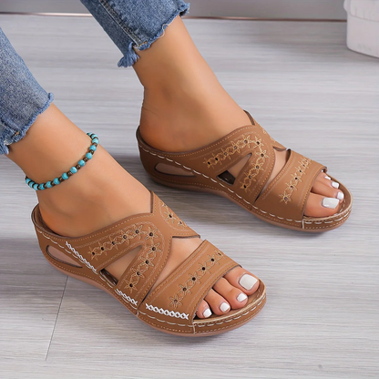 Sandales Femmes Cuir Marine à Talon Basse