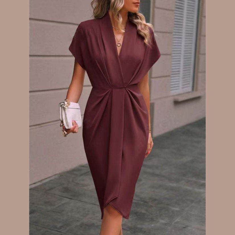 Robe Féminine Manches Longues Décolleté Profond