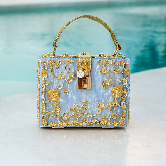 Sac de Soirée En Acrylique Bleu Ciel avec Décor Or Baroque - BerlinGlamour