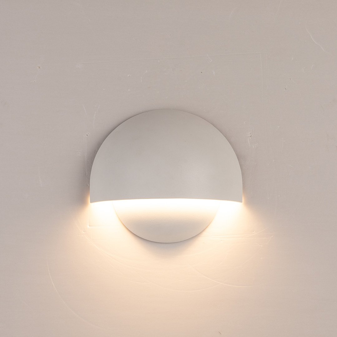 AquaCast™ – applique murale LED IP65 lumière chaude 710 lm