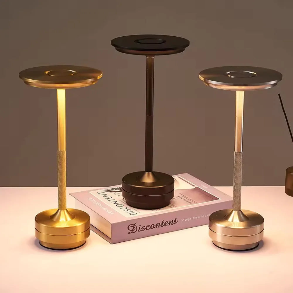 AuraLumi™ – Lampe de Table Sans Fil Éclairage Ajustable en Aluminium