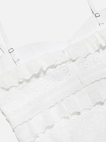 Robe en dentelle Blanche Élégante avec Volants