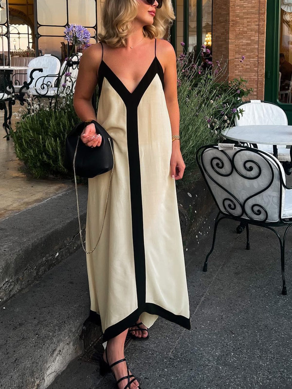 Robe Maxi Col V Décontractée avec Détails Contrastes