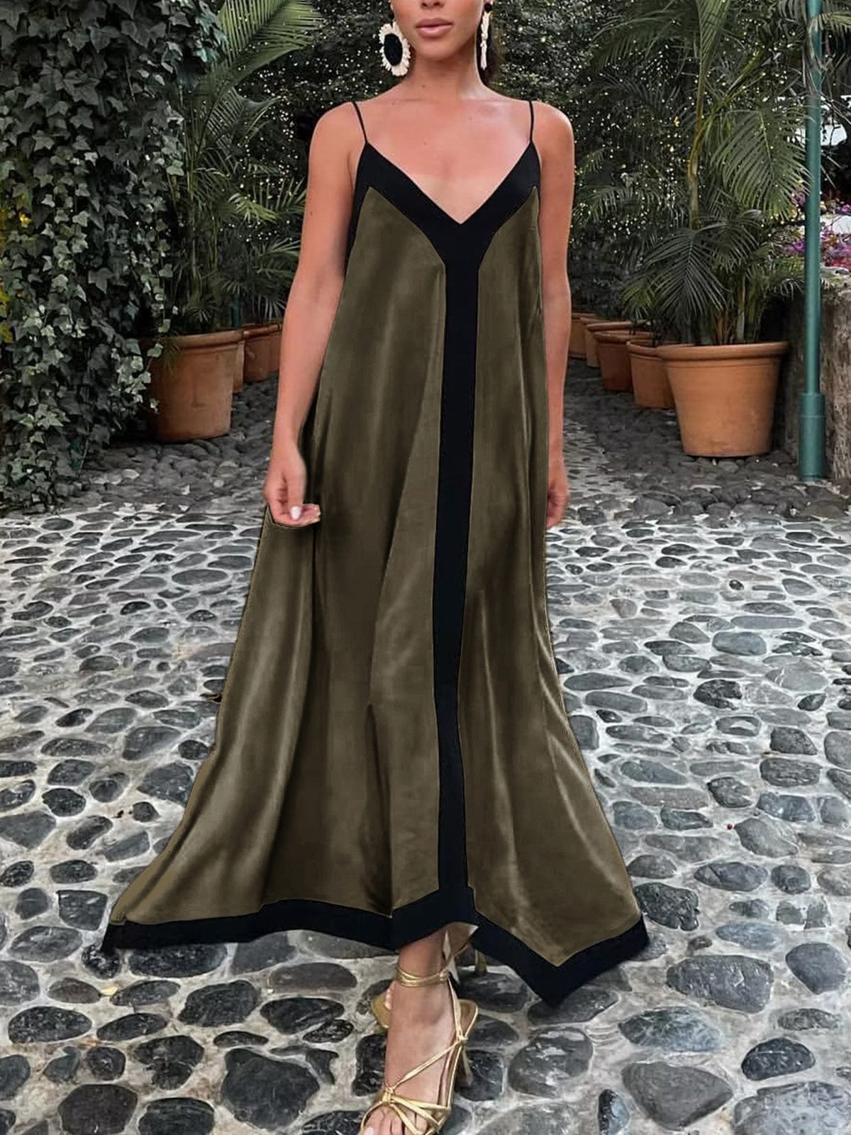 Robe Maxi Col V Décontractée avec Détails Contrastes
