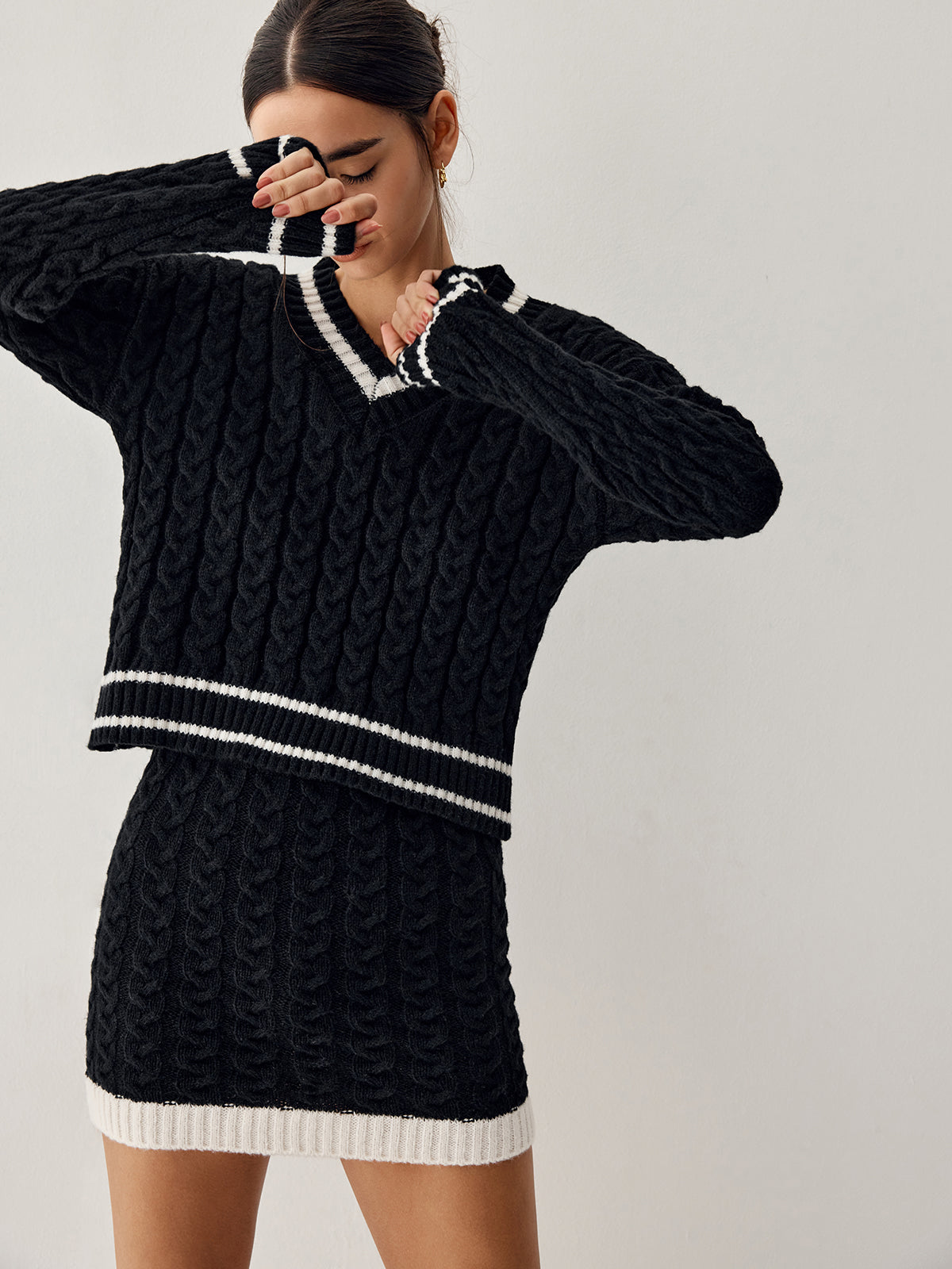 Robe Noire en Dentelle Élégante pour Femme - PanierRoyale
