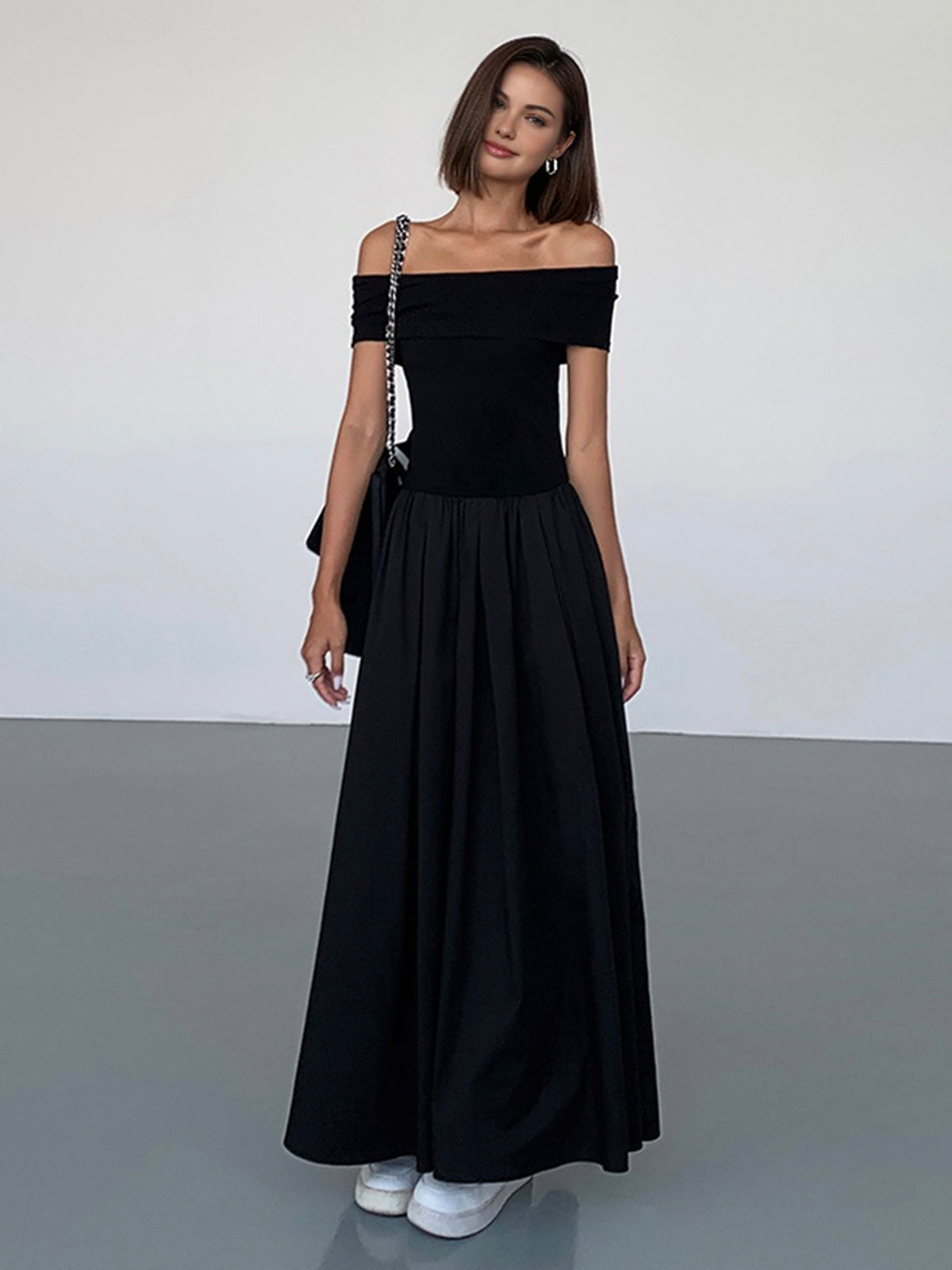 Robe de Soirée Féminine Longue Dos Nu avec Traine Flottant - PanierRoyale