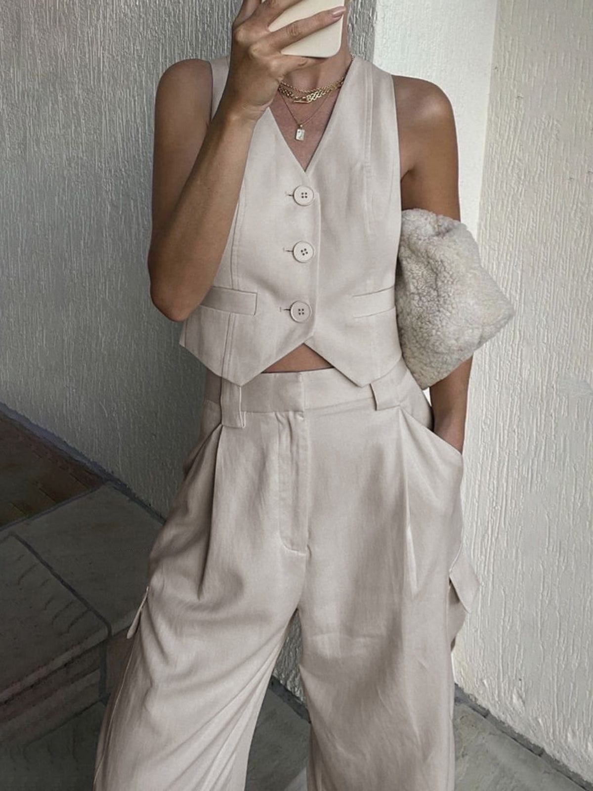 Gilet Beige Sans Manches Élégant et Classique - BerlinGlamour