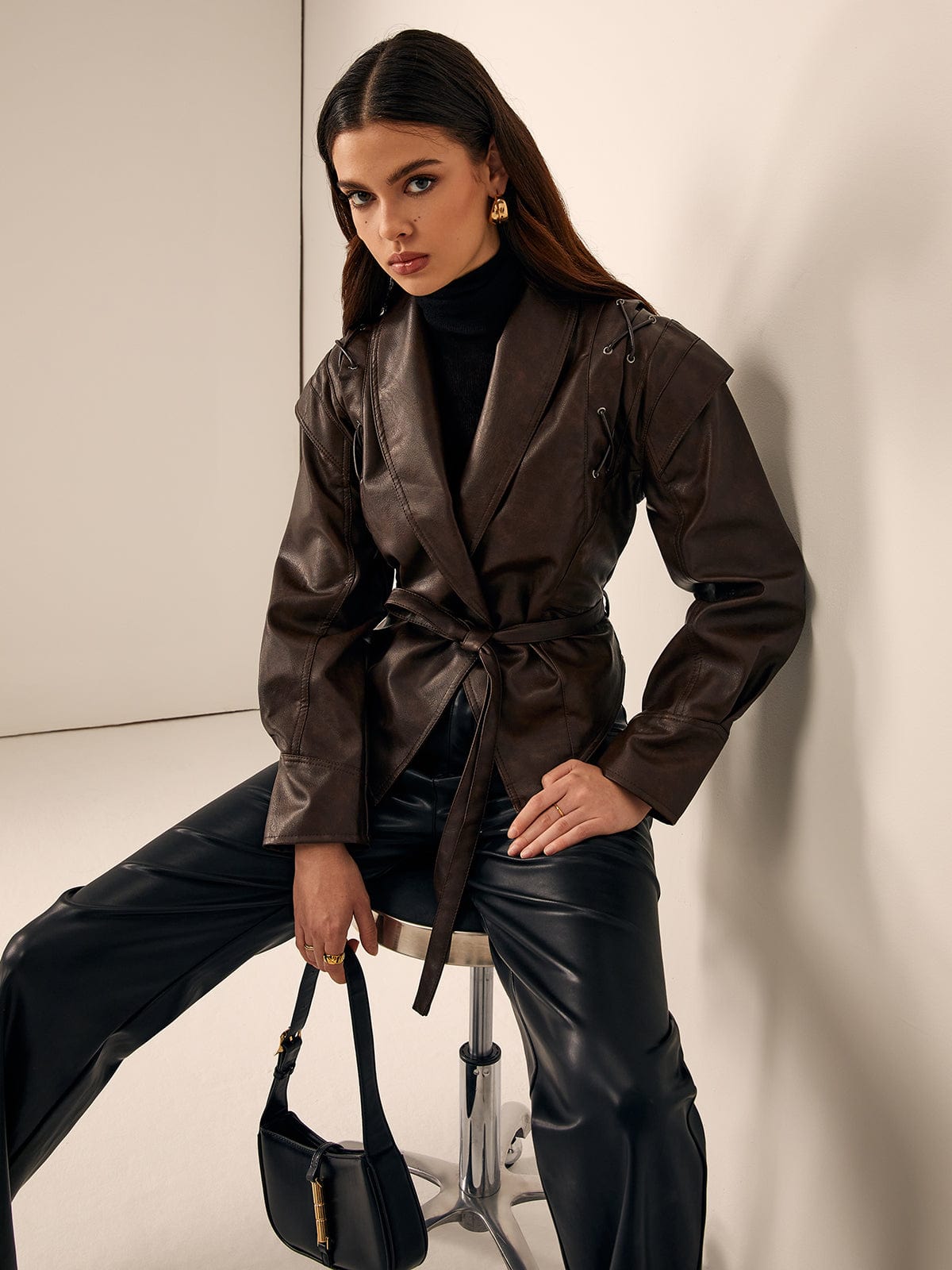 Blazer en cuir ajusté avec ceinture - Élégant et Chic